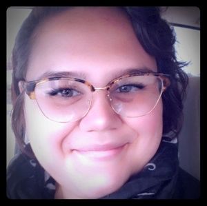 Meet your Posher, Samantha Loredo